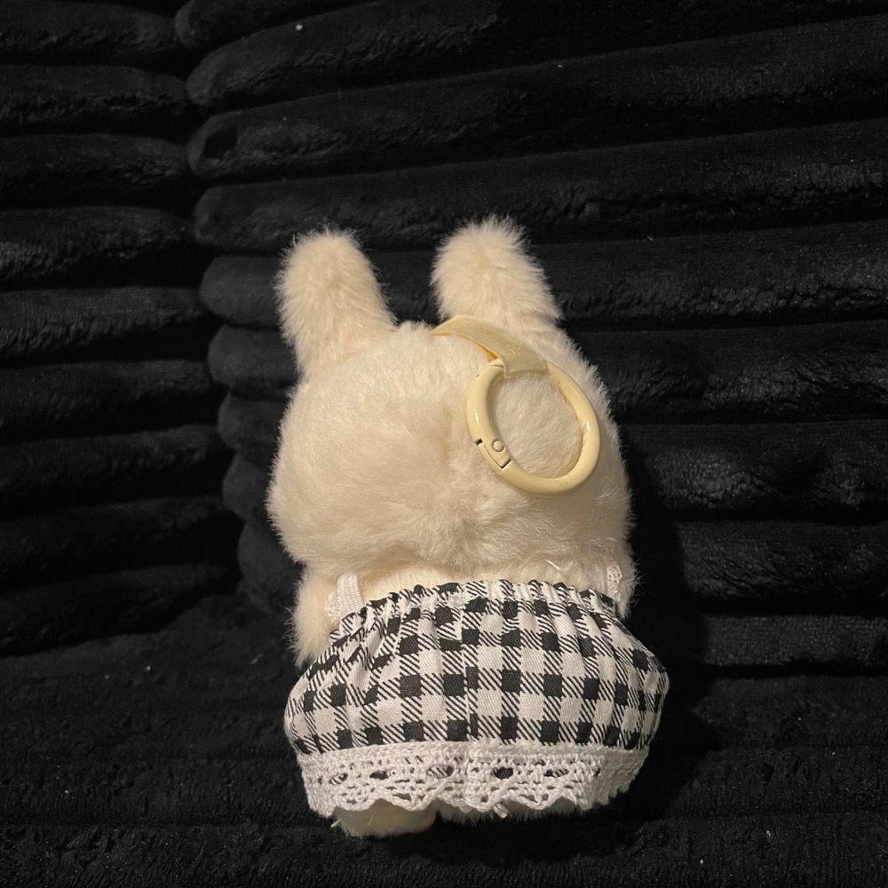 Labubu Outfit - Picture 2 of 4